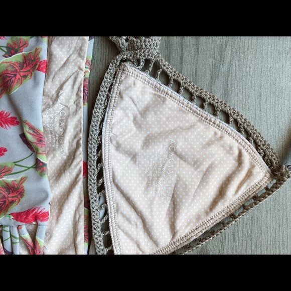 Andy Bikini Top and Maui Bottom in Vintage Hawai’i - Picture 4 of 7
